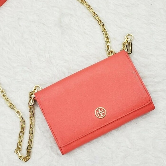 Tory Burch Handbags - ⛔Tory Burch Robinson Chain Wallet